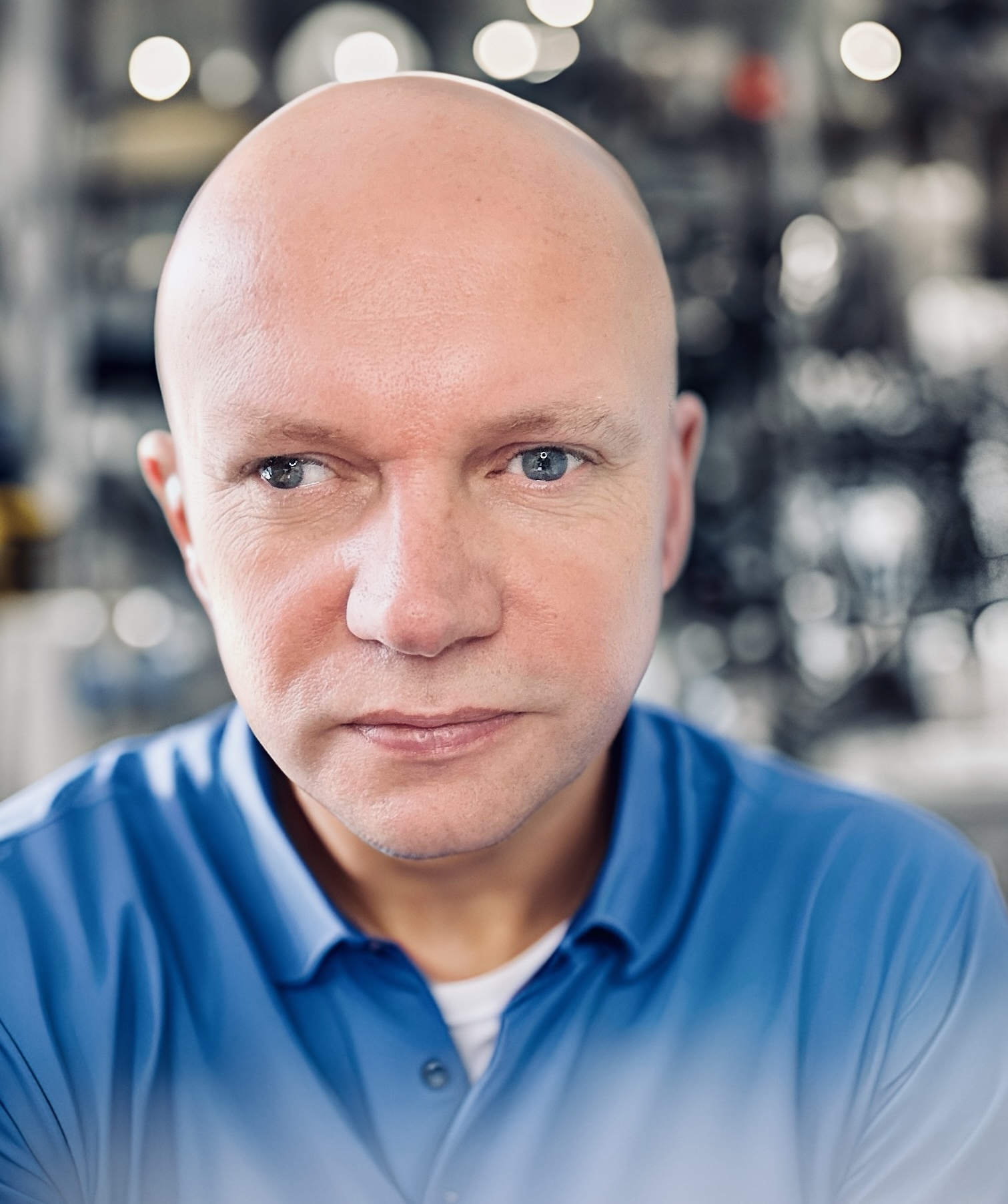 Headshot of Adam Wright